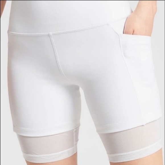 Athleta Mesh Me Up Stash Pocket 8'' Short in White Size Small - Picture 2 of 12